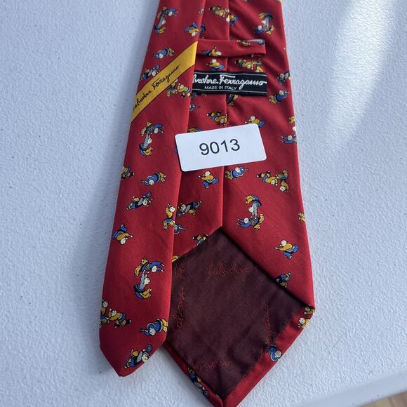 Salvatore Ferragamo Red Silk Necktie 58" Red Art Motif Made In Italy - Picture 9 of 9